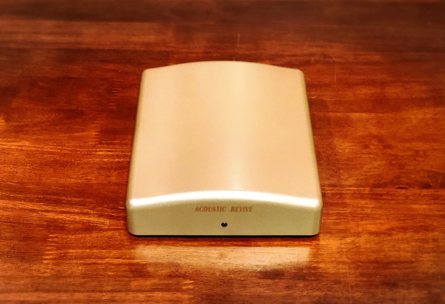 ウィンターセール!中古品】Acoustic Revive/超低周波発生装置 ウィンターセール!中古品】Acoustic Revive/超低周波発生装置