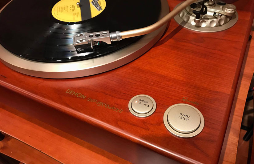 ダイレクトドライブの人気機種】DENON DP-1300MKIIを展示しました