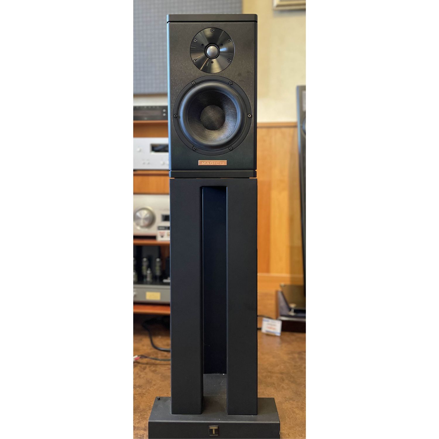 Magico A1
