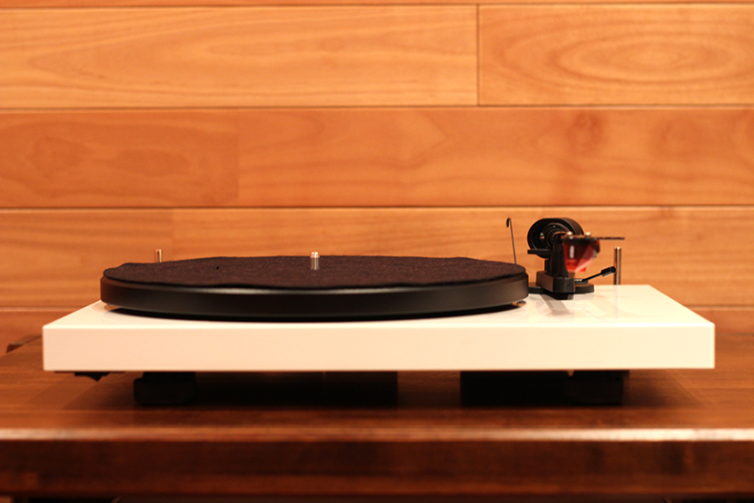 Pro-ject Debut Carbon