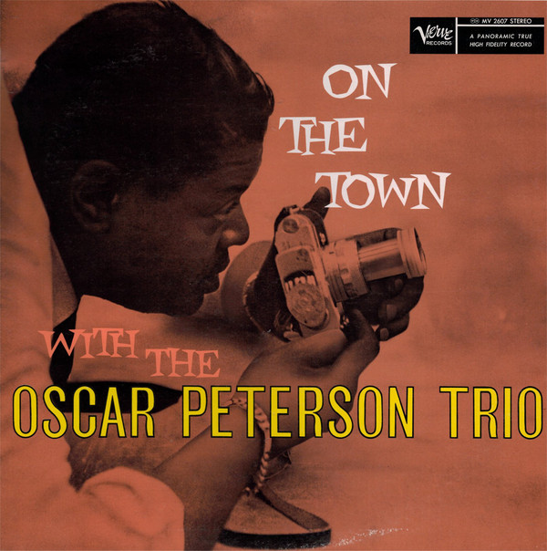 iڍ F ydlR[hZ[!60%OFF!zOSCAR PETERSON TRIO(33rpm 180g LP)ON THE TOWN