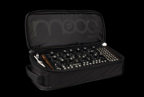 iڍ F Moog/\tgP[X/Mother-32 Gig Bag