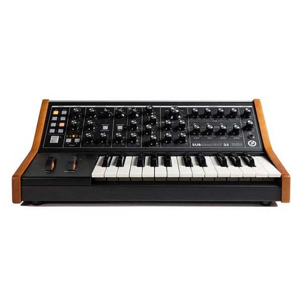 moogの高品質シンセサイザーSubsequent 25をご紹介いたします。