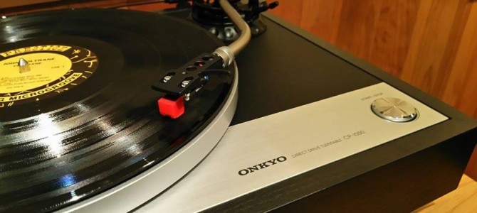 本格的なレコードプレーヤー ONKYO CP-1050(D)のご紹介です。