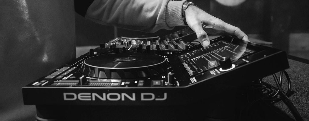 DENON DJ SC-6000 PRIME｜カバー付 CDJ DENON DJの真骨頂SC600 Primeに3万円以上お買い得な箱ダメージ