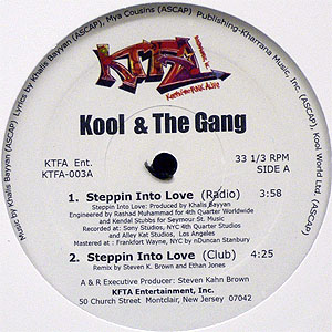 iڍ F KOOL AND THE GANG(12) STEPPIN INTO LOVE