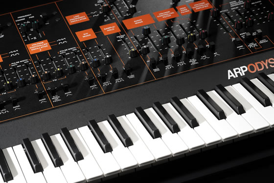 伝説のアナログシンセサイザーARP ODYSSEY REV2がKORGから