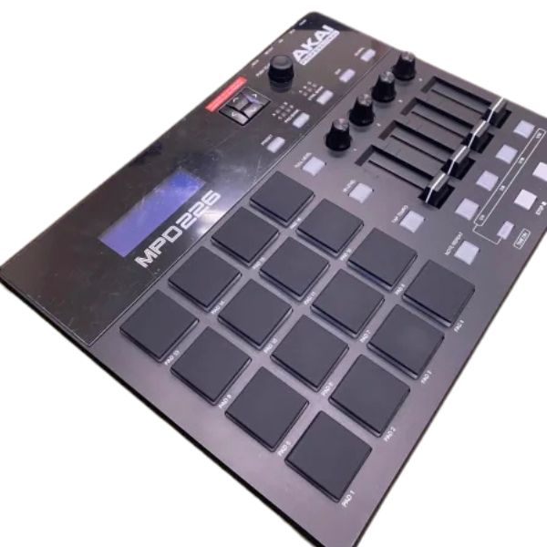 中古品】AKAI professional/USB・MIDIコントローラー/MPD226 中古品】AKAI professional/USB・MIDIコントローラー/MPD226