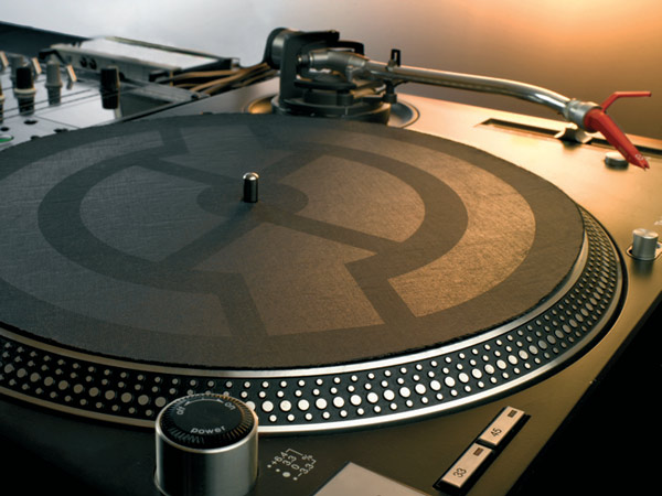 TRAKTOR BUTTER RUG