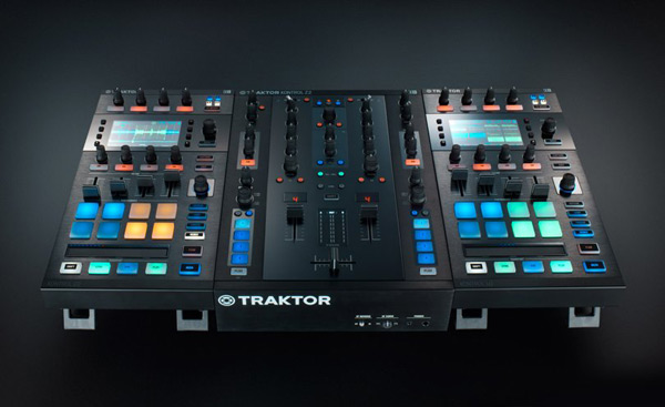 Native instruments、TRAKTOR KONTROL D2のご紹介です。次世代DJ
