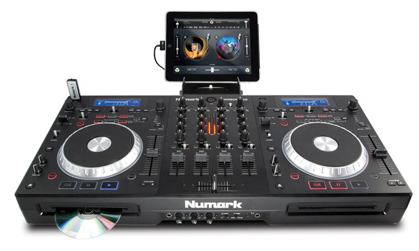 Numark MIXDECK QUAD iPad