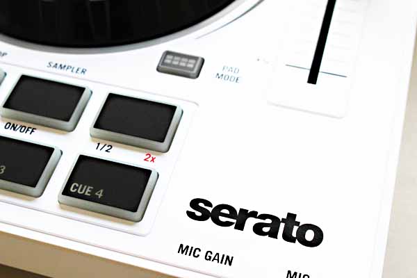 大ヒットPCDJコントローラー「Mixtrack Pro 3」の限定カラーが登場。