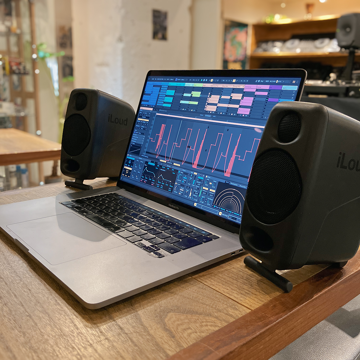 IK Multimedia iLoud Micro Monitor image