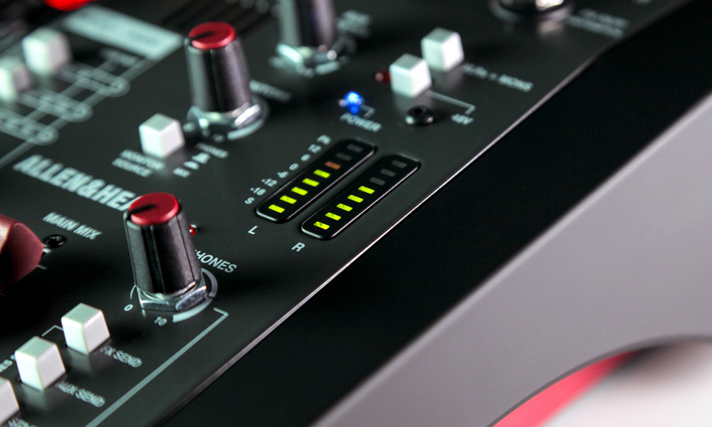 ALLEN & HEATH ZEDi-10FX