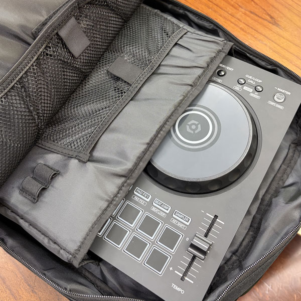 DDJFLX4などのDJコントローラー持ち運びに便利！】a.m.p/バックパック