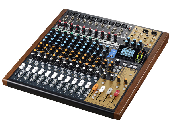 TASCAM Model 16