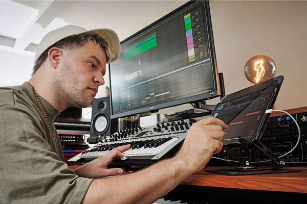 Roland GAIA 2