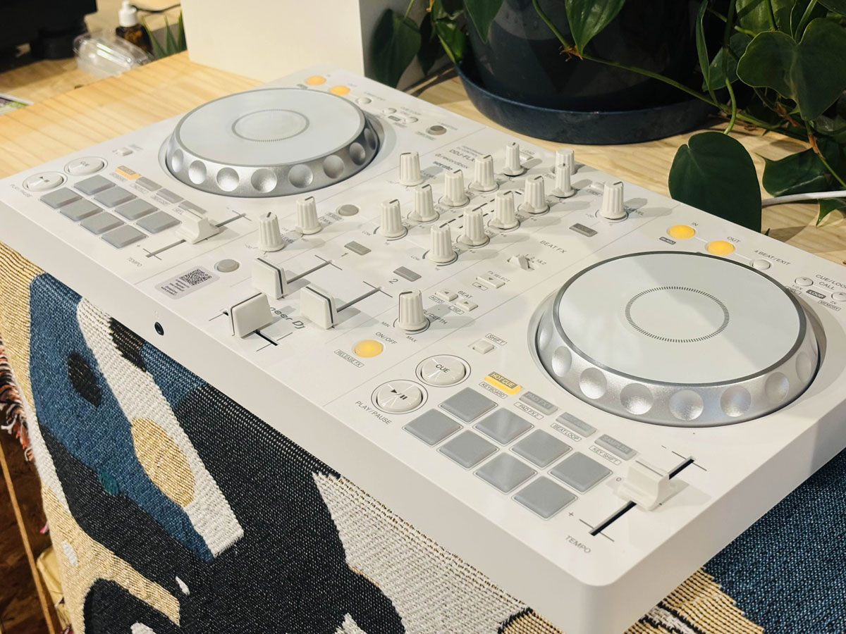 Pioneer DJ DDJ-FLX4-W