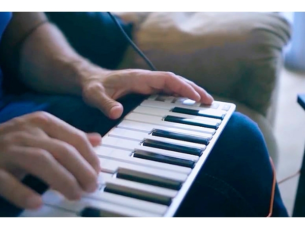 Xkey 37