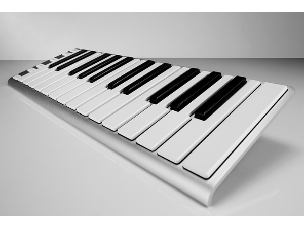 Xkey 37