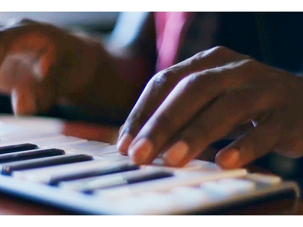 Xkey 37