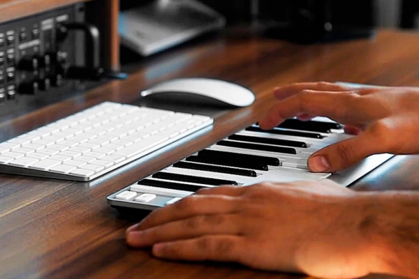 ESI Xkey Air 25