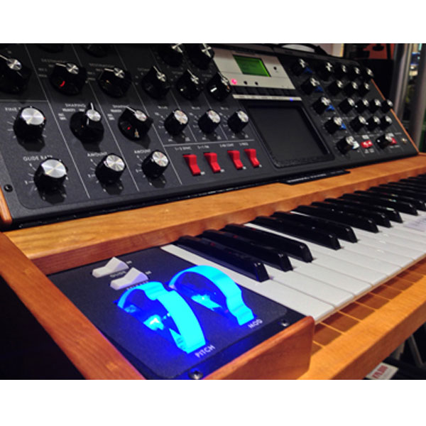 Minimoog Voyager Performer Blue Backlit Pitch/Mod Wheels