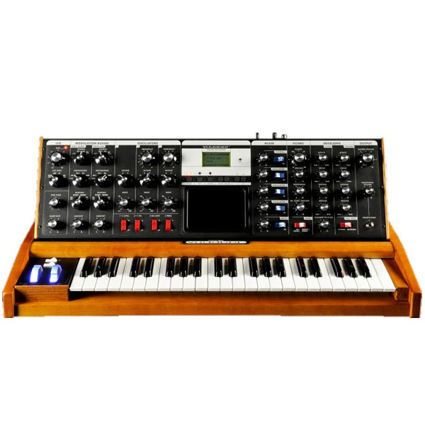 Minimoog Voyager Performer Blue Backlit Pitch/Mod Wheels