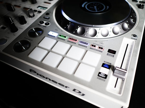 DDJ-1000SRT-W