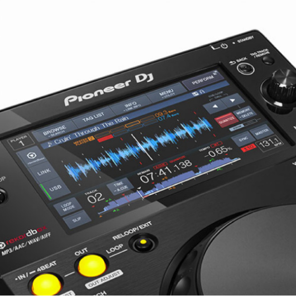 XDJ700