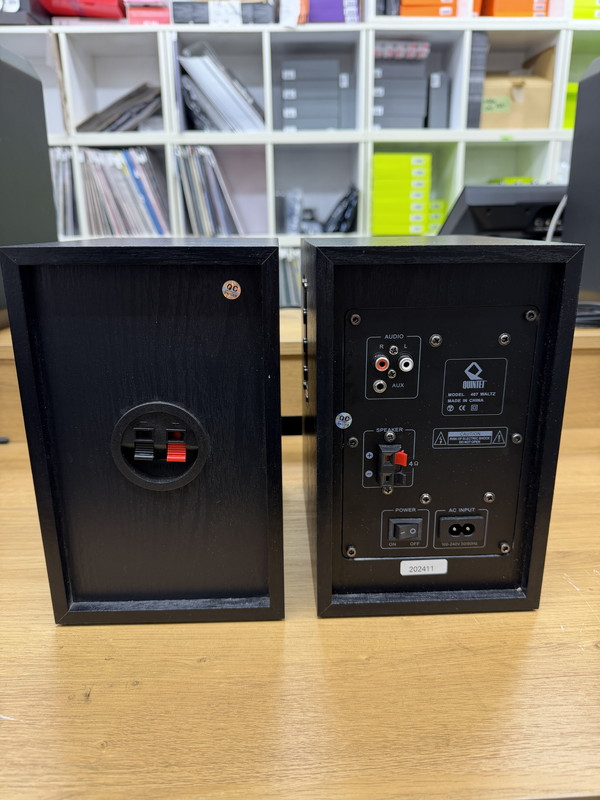 QUINTET/モニタースピーカー/407WALTZ（2本セット・アンプ内蔵） 中古品】QUINTET/モニタースピーカー/407WALTZ（2本セット・アンプ内蔵