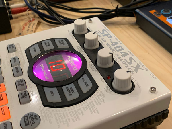 SP-404SX限定カラーパネルプレゼント中!
