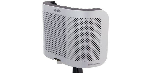 マイクと周辺機器が揃った卓上録音セット