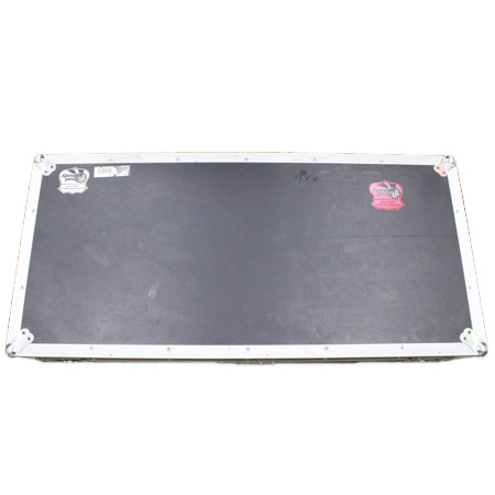 ターンテーブル2台とミキサーが入る機材ケースの中古品です！