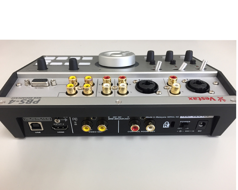 Vestaxの配信用インターフェイスPBS-4の中古品のご紹介です。