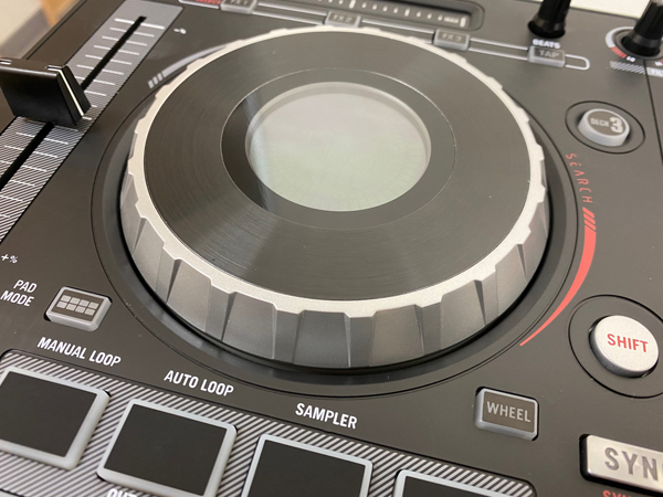 Numark Platinum DJコントローラー　　 箱がない Numark Mixtrack Platinum FX - DJ Controller with 4 Deck