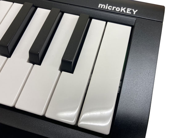 中古品のKORGのMIDIキーボードmicroKEY-25のご紹介です。