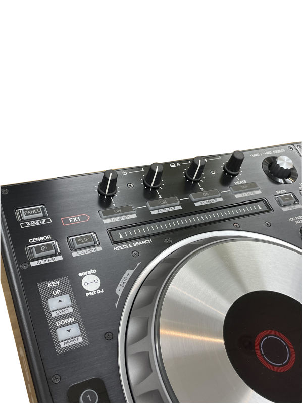 中古美品のDDJ-SZ2（機材カバー＆ケース付き）をご紹介します。