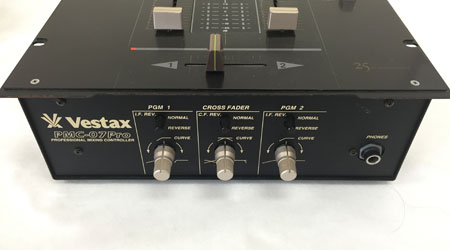 中古品】Vestax/DJミキサー/Pmc07Proブラック☆イノフェーダー