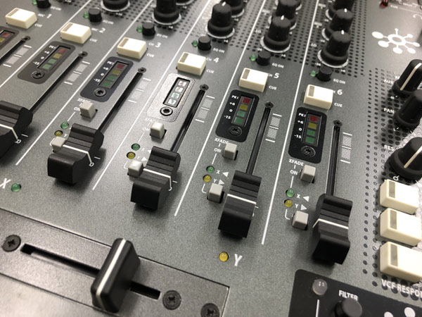 中古品】ALLEN & HEATH/DJミキサー/XONE:62☆専用フライトケース