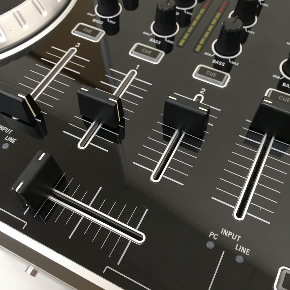 Numark N4