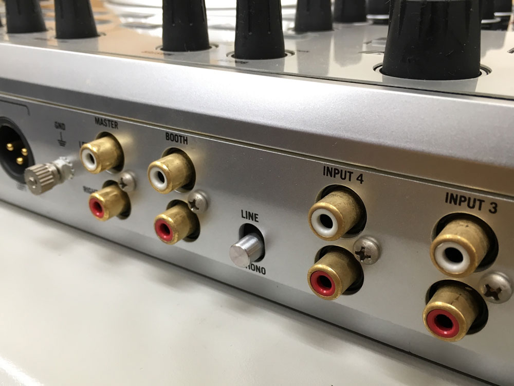 Numark N4