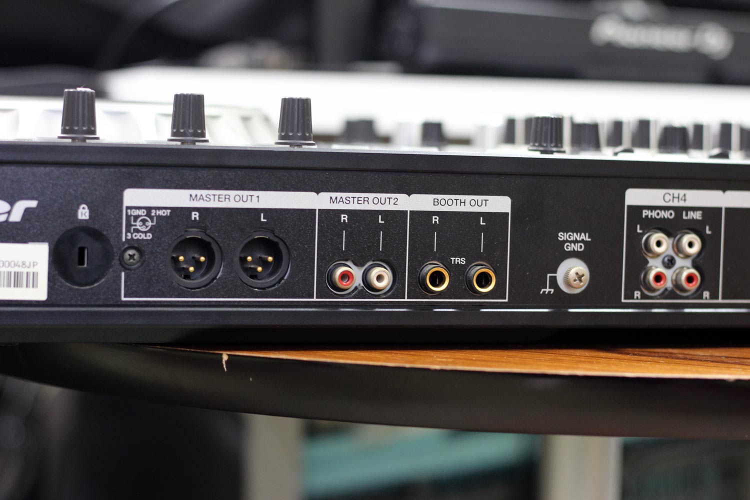 中古品のPioneer、PCDJコントローラー、DDJ-SZのご紹介です。