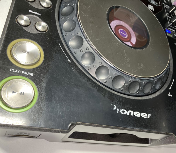 Pioneer DJのCDJ、CDJ-1000MK2の中古品のご紹介です。