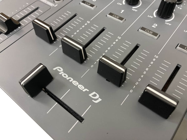 中古品】DDJ-FLX6│Pioneer DJのSerato＆rekodboxに両対応したPCDJ