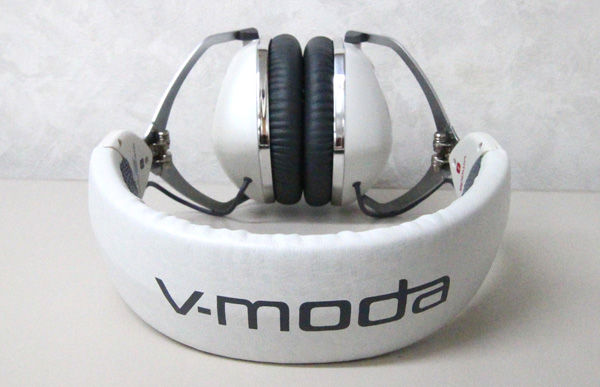V-MODAのヘッドホン、CROSSFADE M-100のご紹介です。
