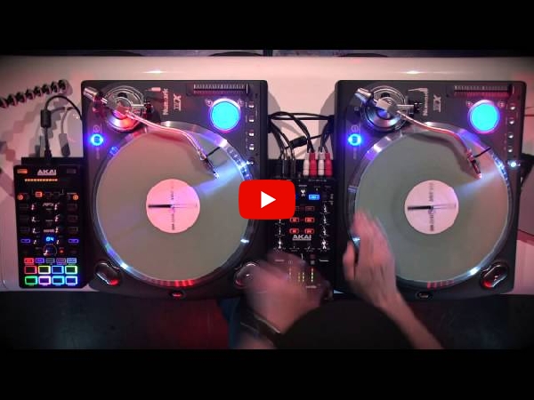 AKAI professionalのミキシングサーフェイスAMXの紹介。
